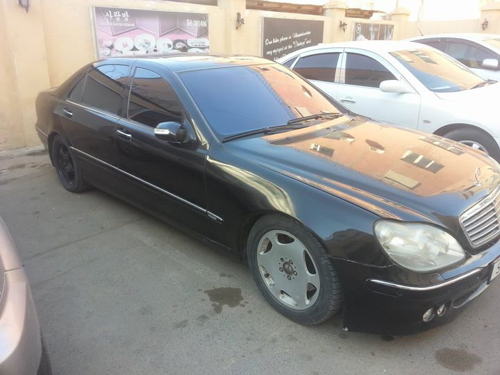  Benz S Class 600 зуслангийн газраар солино.