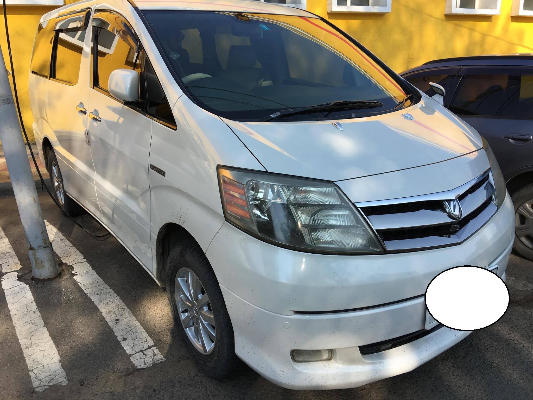 toyota Alphard zarna