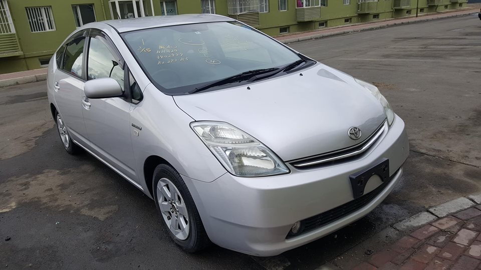 2009 оны Сая буусан Гаалийн бичигтэй Prius 20-ыг шууд 13.8 саяд өглөө.