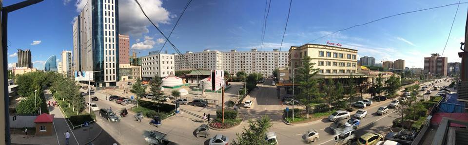 Хотын А бүс 220 мянгат Орос элчингийн урд байрлалтай 9 давхар цагаан 31 байранд 1 өрөө байр зарна. Г
