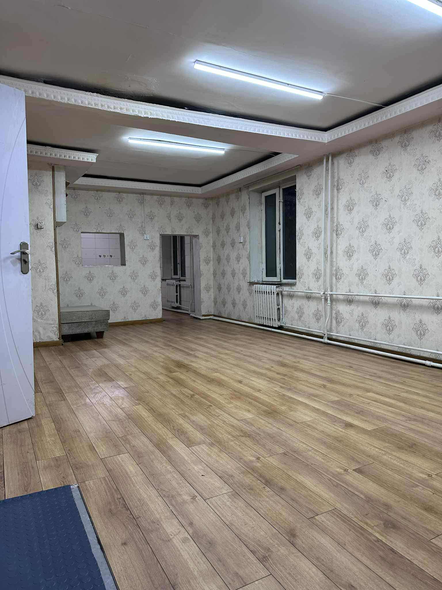 Байр түрээслүүлнэ.
