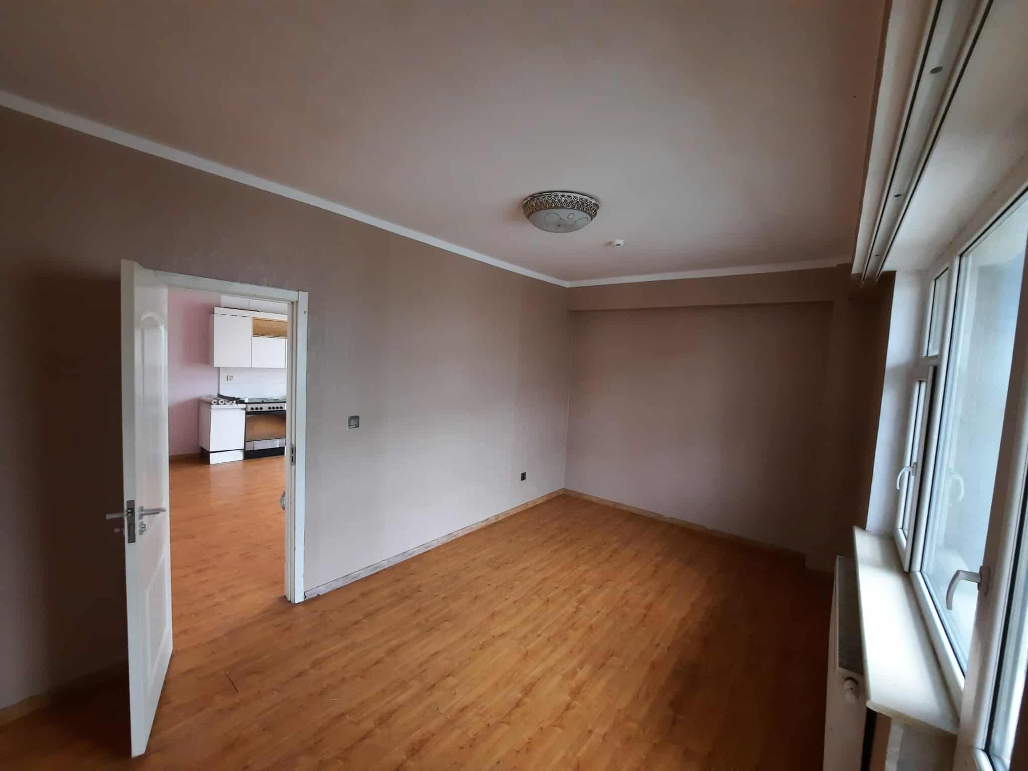 Хороололд өргөөгийн хойно. 2 өрөө түрээслүүлнэ.