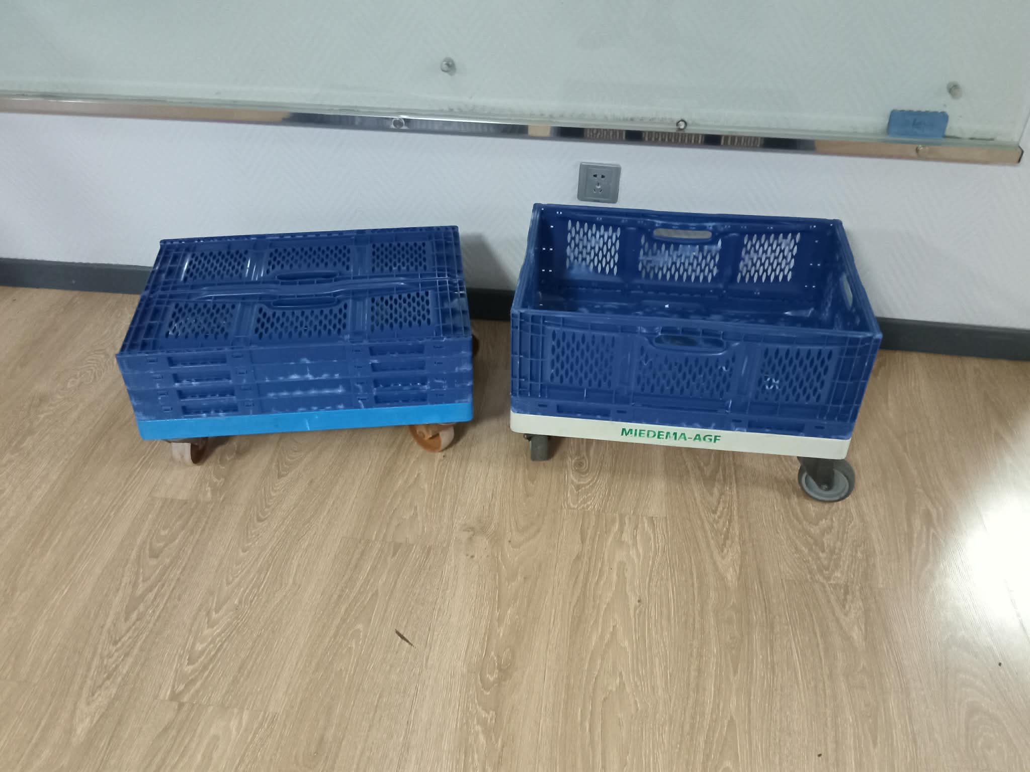 Хүнсний зориулалтаар ашиглах сагс болон тэргэнцэр худалдна