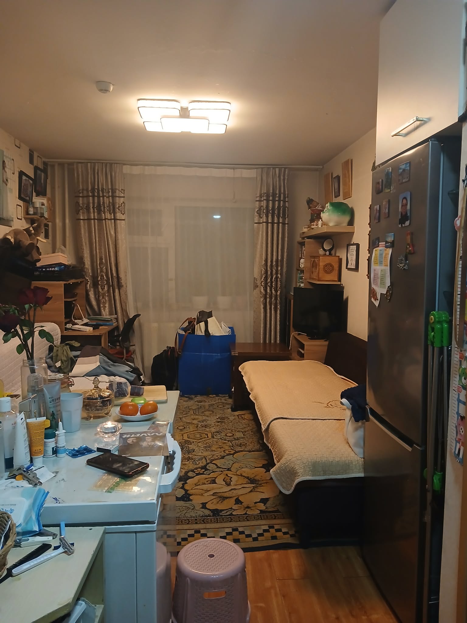 Хангай хотхонд 1 өрөө байр зарна. /агент биш/