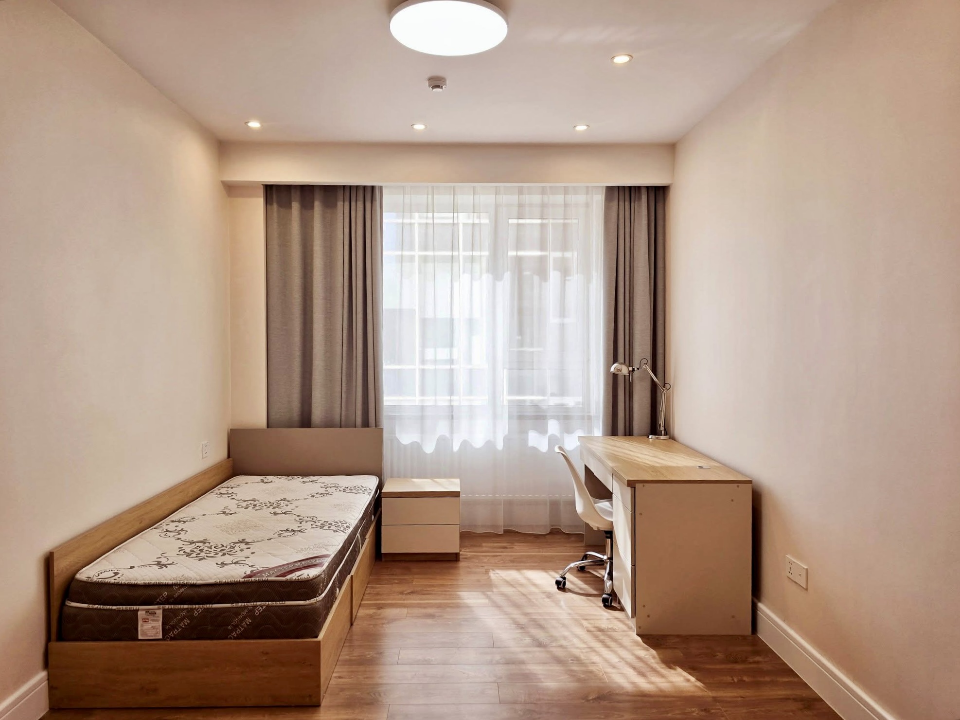 Encanto town хотхоны 3-р ээлжинд бүрэн тавилгатай 3 өрөө хөлслүүлнэ